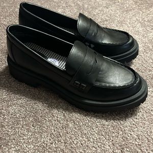 Lug sole loafers